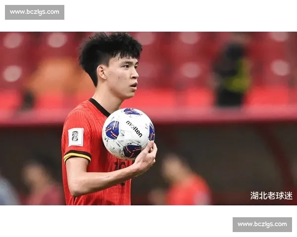 王钰栋挂帅国足东亚杯首秀，00 后新星挑大梁